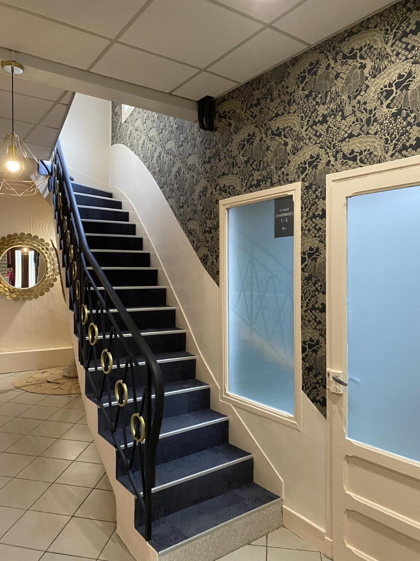 Hotel Aux Vendanges De Bourgogne ปาเรย์-เลอ-มนยาล ภายนอก รูปภาพ